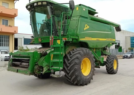 Moissonneuse batteuse - 3100H - 2004