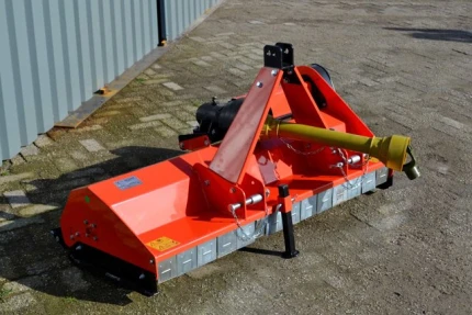 Broyeur à axe horizontal et vertical