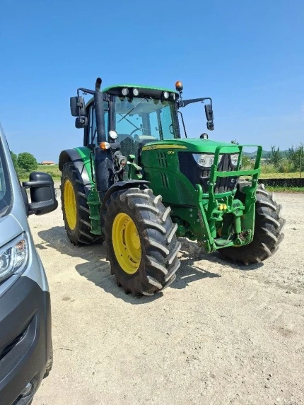 John Deere 6110M