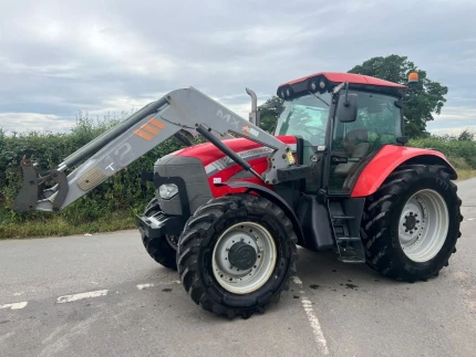 Tracteur agricole - 135 CH - 5100H - 2011