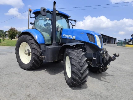 Tracteur agricole - 200 CH - 8442H - 2013