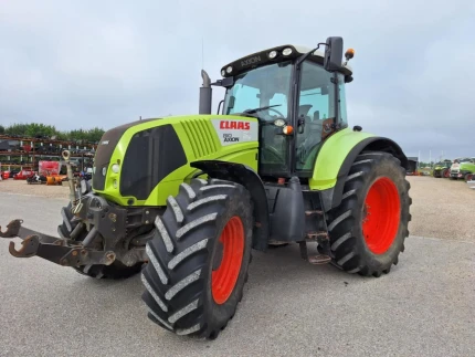 Claas AXION 810