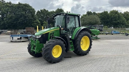 John Deere TRAKTOR 6120M MIT KABINE