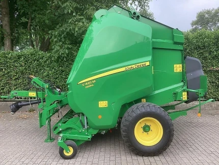 John Deere V461M