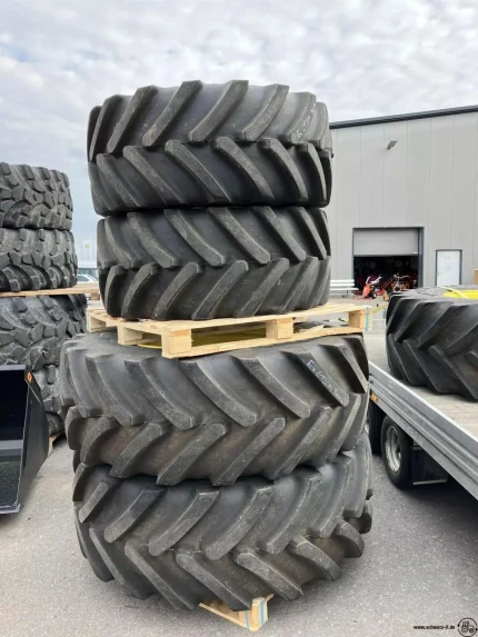 Bridgestone 540/65 R24 + 600/65 R38