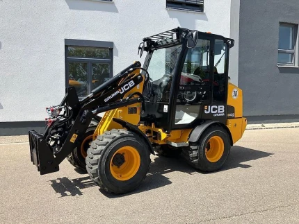 JCB 403 PLUS