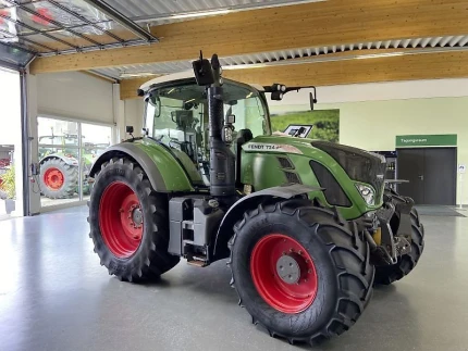 Fendt 724 VARIO S4 PROFI PLUS