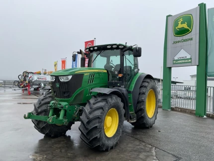 John Deere 6210R