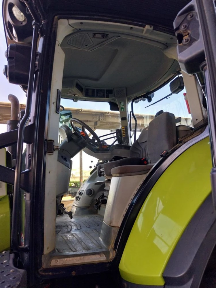Claas AXION 810 CMATIC d'occasion — photo 6