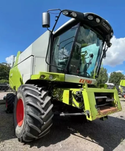 Moissonneuse batteuse - 204CH - 2362H - 2013