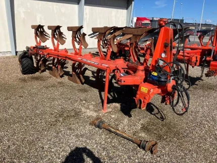 Kuhn VARI-MASTER 153 NSH 4+1