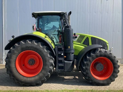 Claas AXION 930 CMATIC