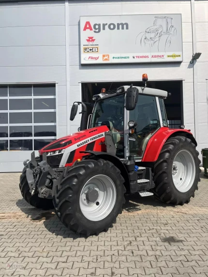 Massey Ferguson 5S.145