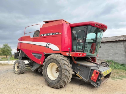 Moissonneuse batteuse - 305CH - 5110H - 2006