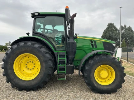 John Deere 6250R