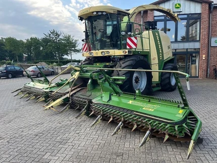 Krone BIG X 700 INKL. KRONE X COLLECT 900-3