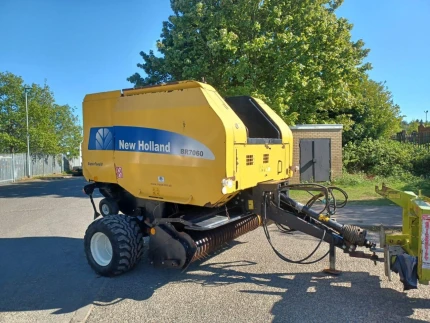 New Holland USED BR7060