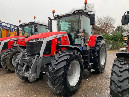 Massey Ferguson 8S.245