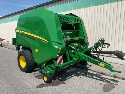 John Deere V451R