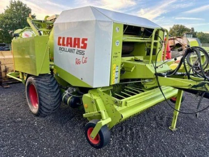Claas ROLLANT 255 RC UNIWRAP, PRESSE