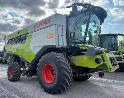 Claas LEXION 7400