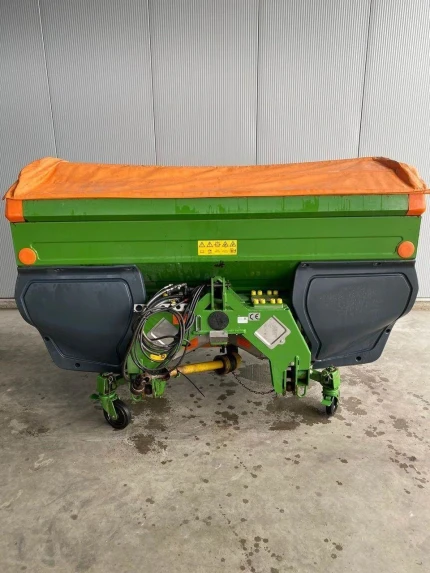 Distributeur d'engrais - 3M - 2009