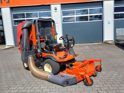 Kubota F3890