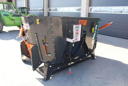 Mélangeuse automotrice