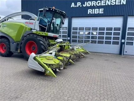 Claas ORBIS 900