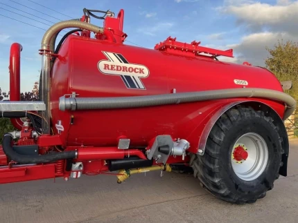 Redrock 3000 GALLON TANKER