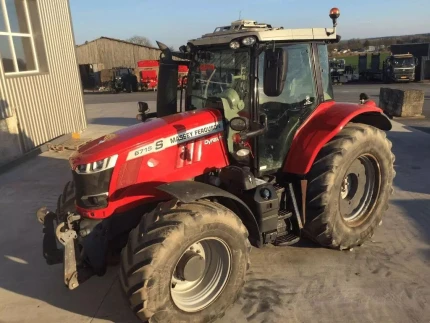 Massey Ferguson 6715 S