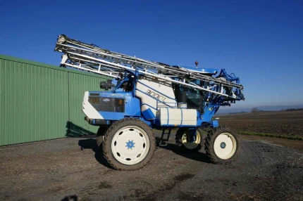 Pulvérisateur automoteur - 3000L - 140CH - 3000H - 2013