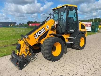 JCB TM 220 - 40 KM/H