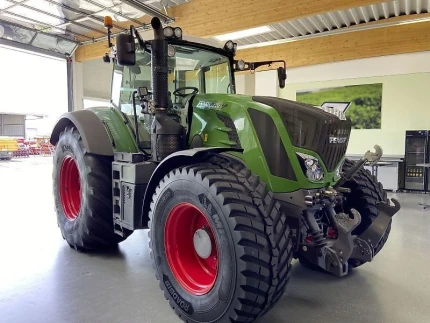 Fendt 826 VARIO S4 PROFI PLUS