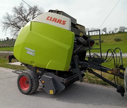 Claas VARIANT 380 RC