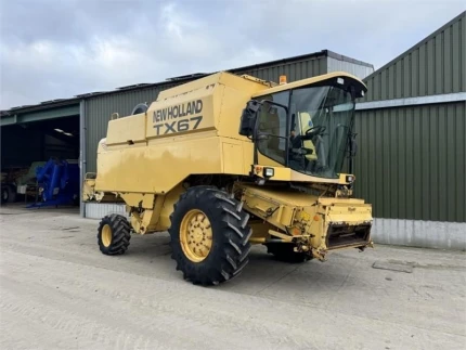 New Holland TX67 C/W 20FT HEADER