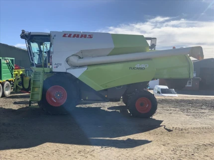 Claas USED TUCANO 440