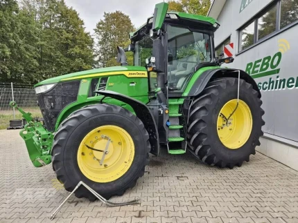 John Deere 7R310