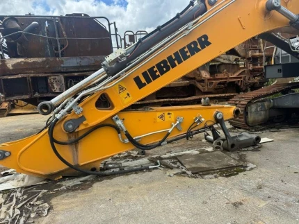 Liebherr R930 NLC **BJ. 2022 -BRANDSCHADEN /FüR ERSATZTEILE