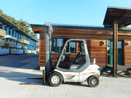 Fenwick Linde H30D-03 ( PERKINS - MOTOR ) SS + 4. KREIS