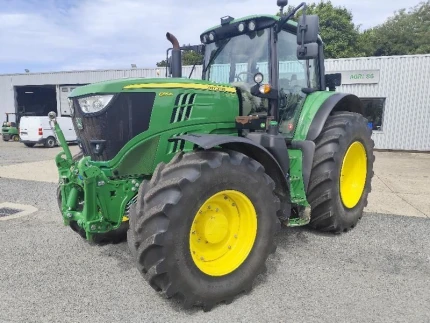 John Deere 6195M