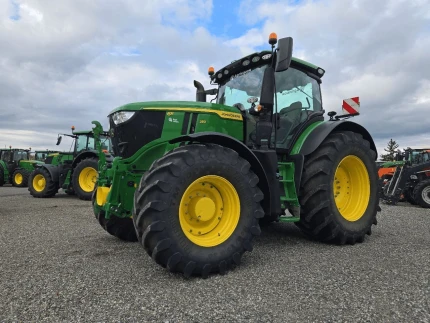 John Deere 6R 250