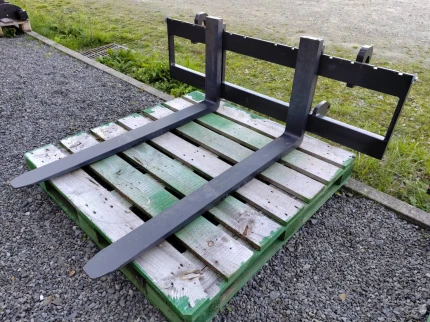 Fourche à palette - 2025