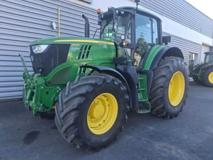 John Deere 6175M