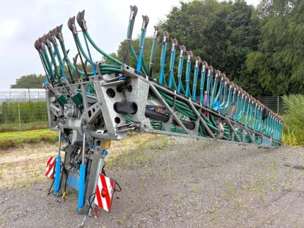 Bomech MULTI 18, GüLLE SCHLEPPSCHUHVERTEILER