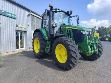 John Deere 6120M