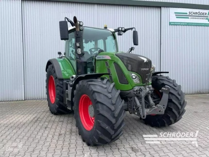 Fendt 724 VARIO S4 PROFI PLUS