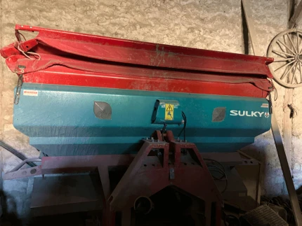 Distributeur d'engrais - 12M - 2014