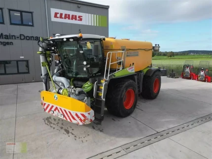 Claas XERION 4000 SADDLE TRAC