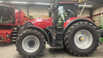 Case IH OPTUM 300 CVXDRIVE